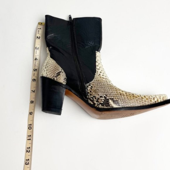 Vintage CIRCLE G Genuine Python Leather Embroidered Zipper Pointy Toe Boots - Picture 16 of 16